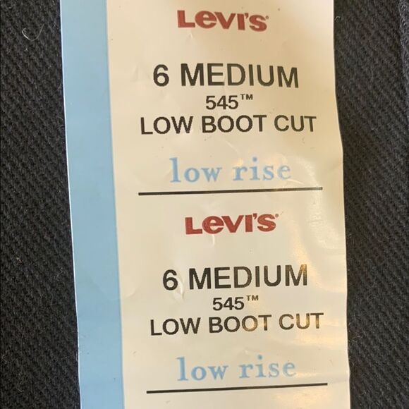 Levi's NWT, Women's Black low bootcut 545 Jeans - Picture 4 of 14